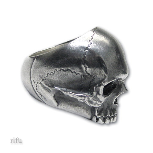 COURTS AND HACKETT DEATHS HEAD RING